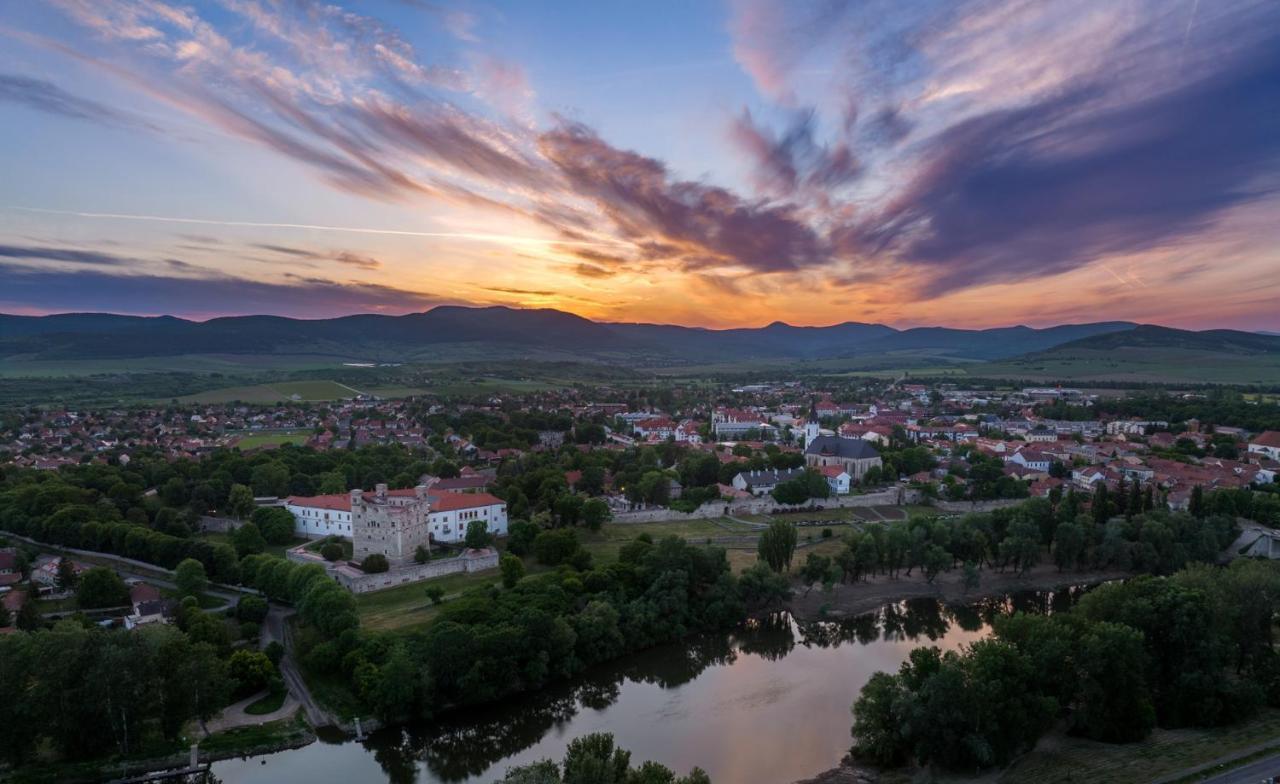 Hotel Bodrog Wellness & Elix Spa Sárospatak Zewnętrze zdjęcie